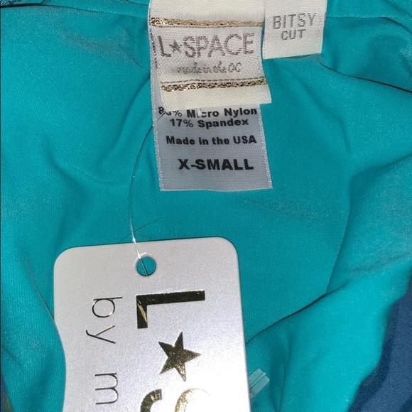 L Space Juniors Inlay Crochet Bottom nwt - Picture 3 of 6